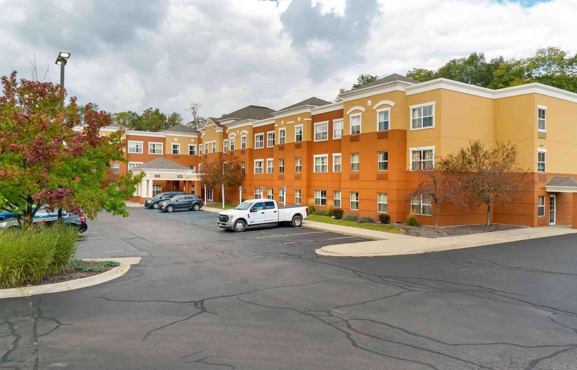 Extended Stay America Suites - Detroit - Novi - Orchard Hill Place Northville Exterior foto